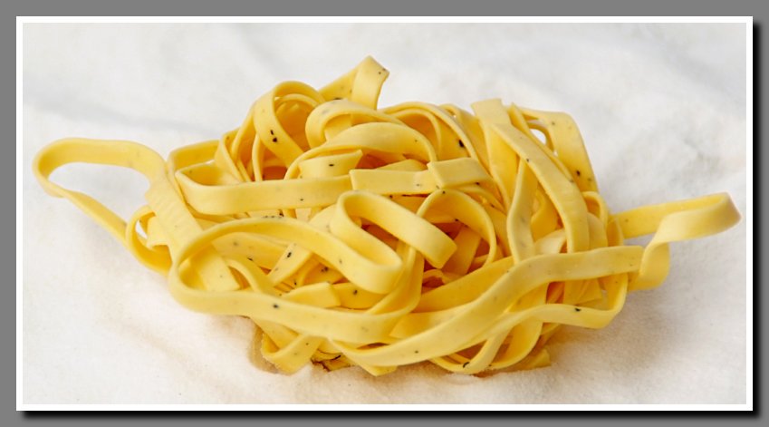 Tagliatelle al tartufo nero